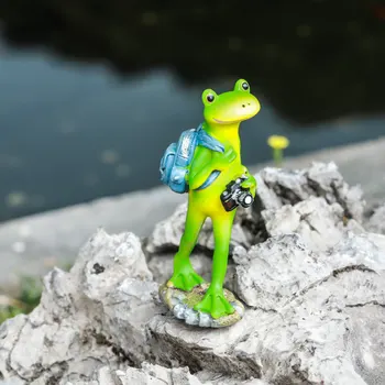 Миниатюрни Градински фигурки на жаби, Малка статуетка на жаба, Забавна скулптура жаби от смола, Външни летни декорации за украса на тревата в двора